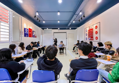 Khai giảng lớp IELTS Foundation dành cho người lớn